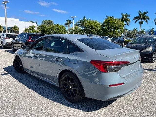 2023 Honda Civic Sport photo 3