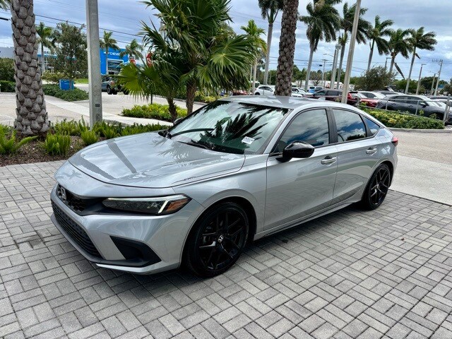 2023 Honda Civic Sport Hatchback photo 3