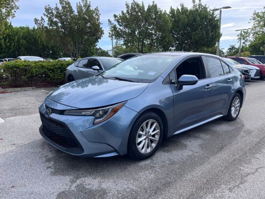 Used 2022 Toyota Corolla LE Sedan