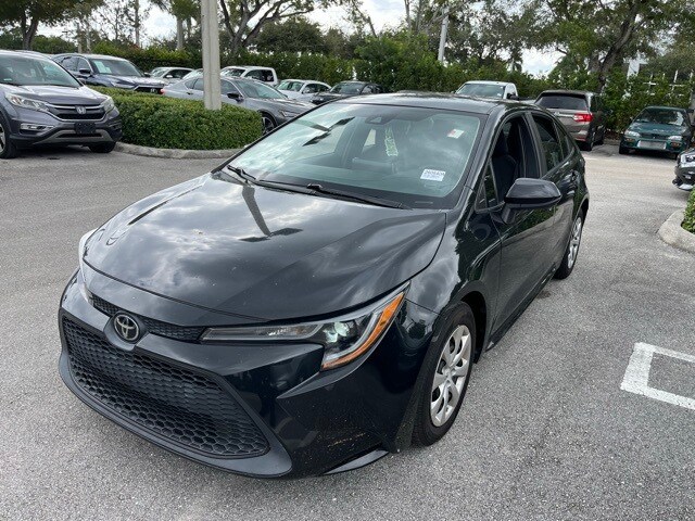 2021 Toyota Corolla LE photo 2
