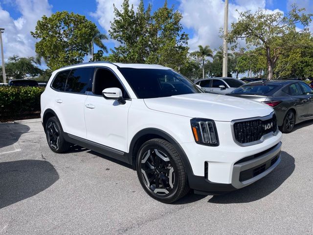 2023 Kia Telluride EX FWD's photo