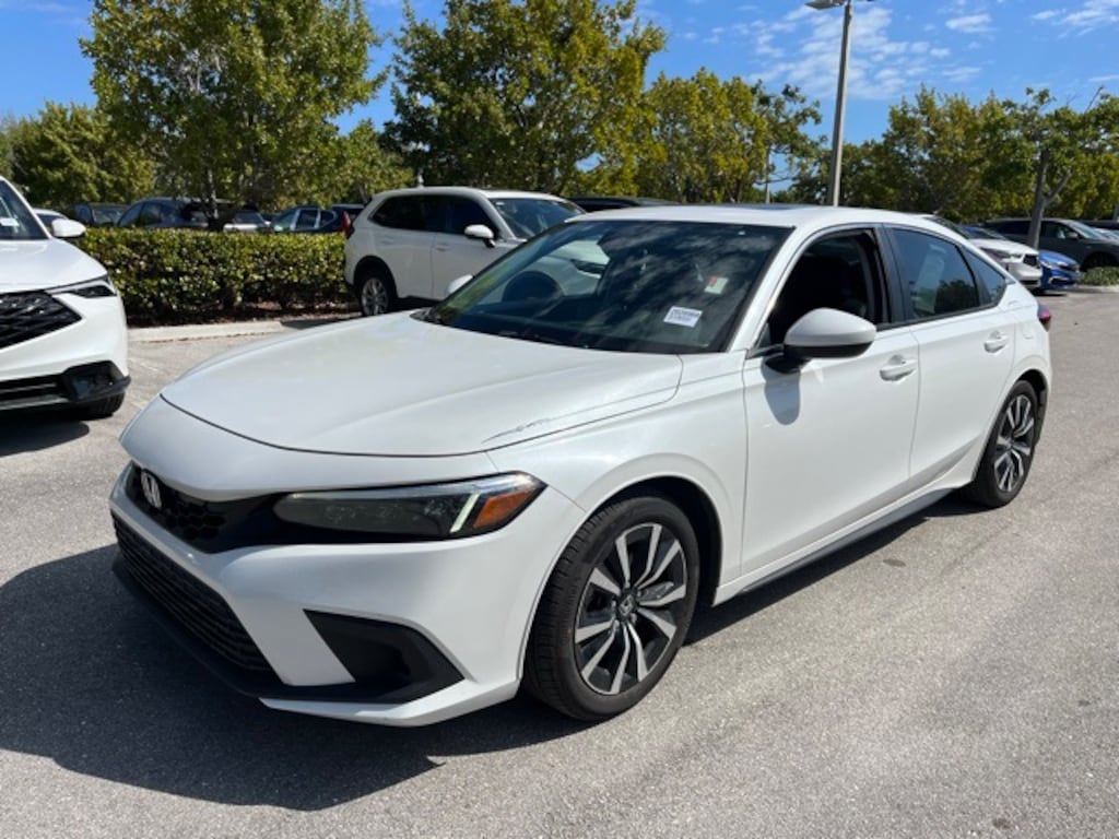 Used 2024 Honda Civic EX-L Hatchback