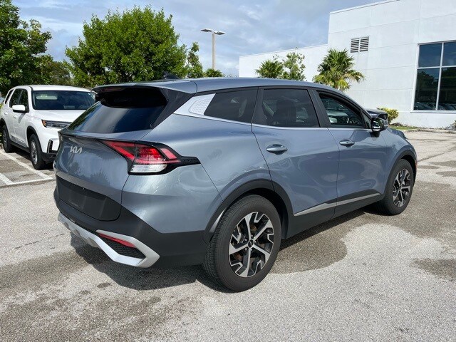 2025 Kia Sportage EX photo 4