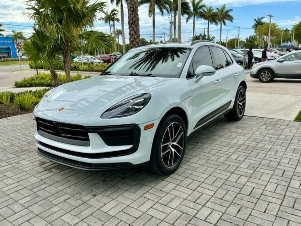 Used 2023 Porsche Macan Base SUV