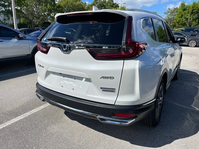 2022 Honda CR-V Hybrid Touring photo 3