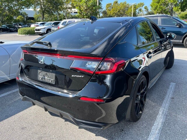 2023 Honda Civic Sport Hatchback photo 4