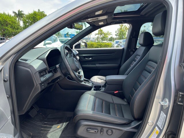 2025 Honda CR-V Hybrid Sport-L photo 4