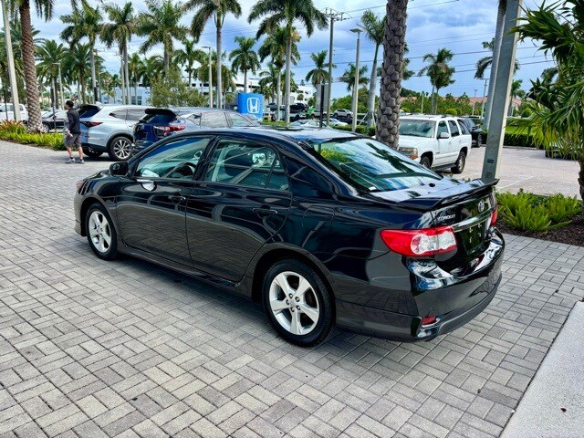 2013 Toyota Corolla S photo 3