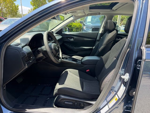 2025 Honda Accord SE - Photo 11