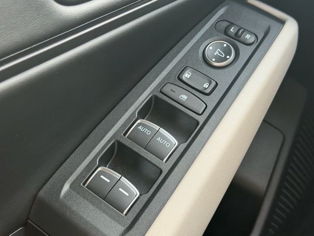 2025 Honda Accord SE - Photo 28
