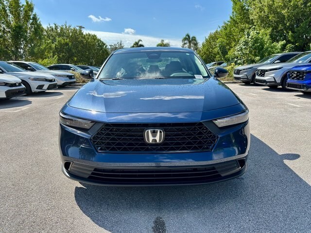 2025 Honda Accord SE photo 2