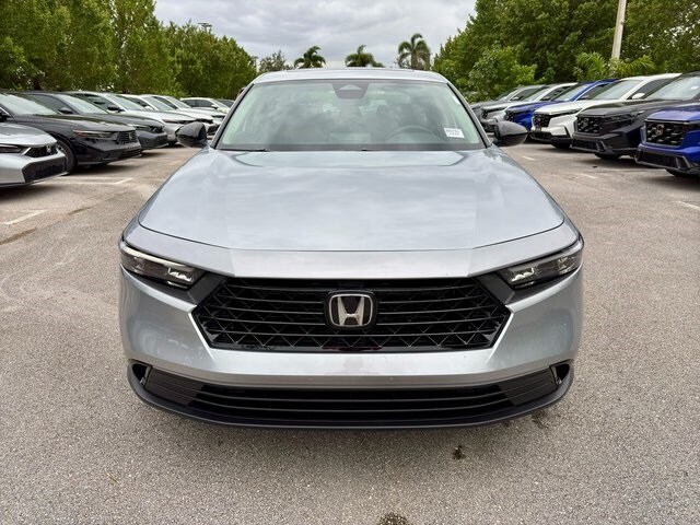 2025 Honda Accord SE photo 2