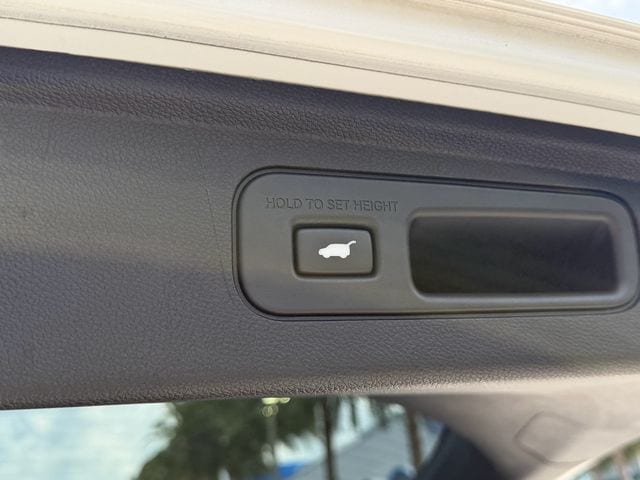 2024 Honda Odyssey EX-L - Photo 15