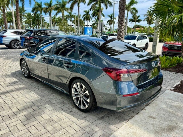 2025 Honda Civic Sport photo 3