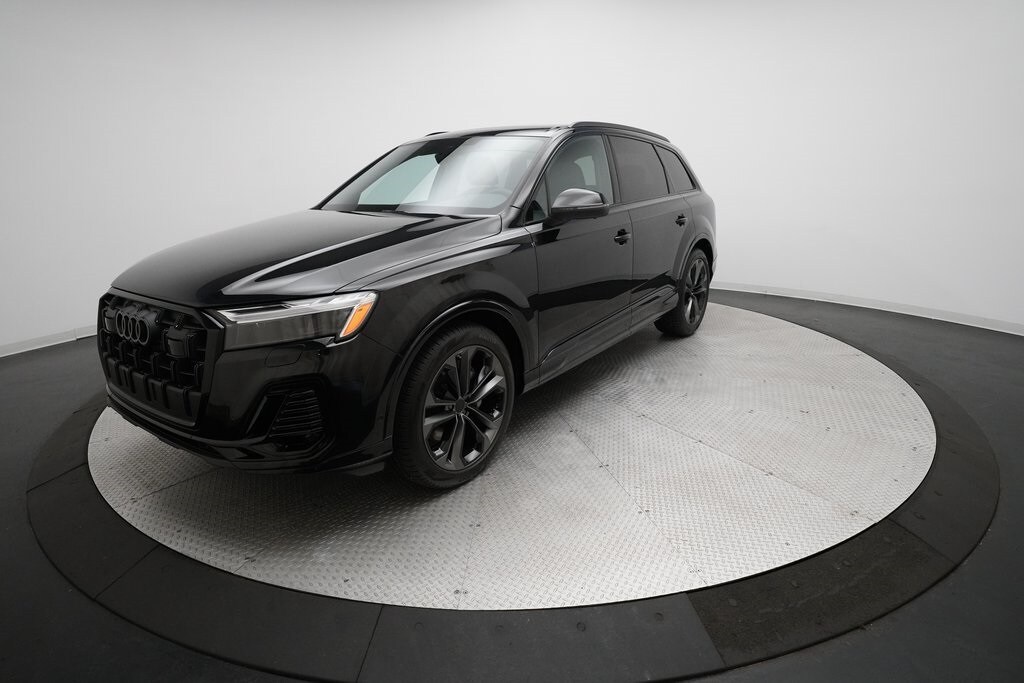 New 2026 Audi Q7 55 Premium Plus SUV