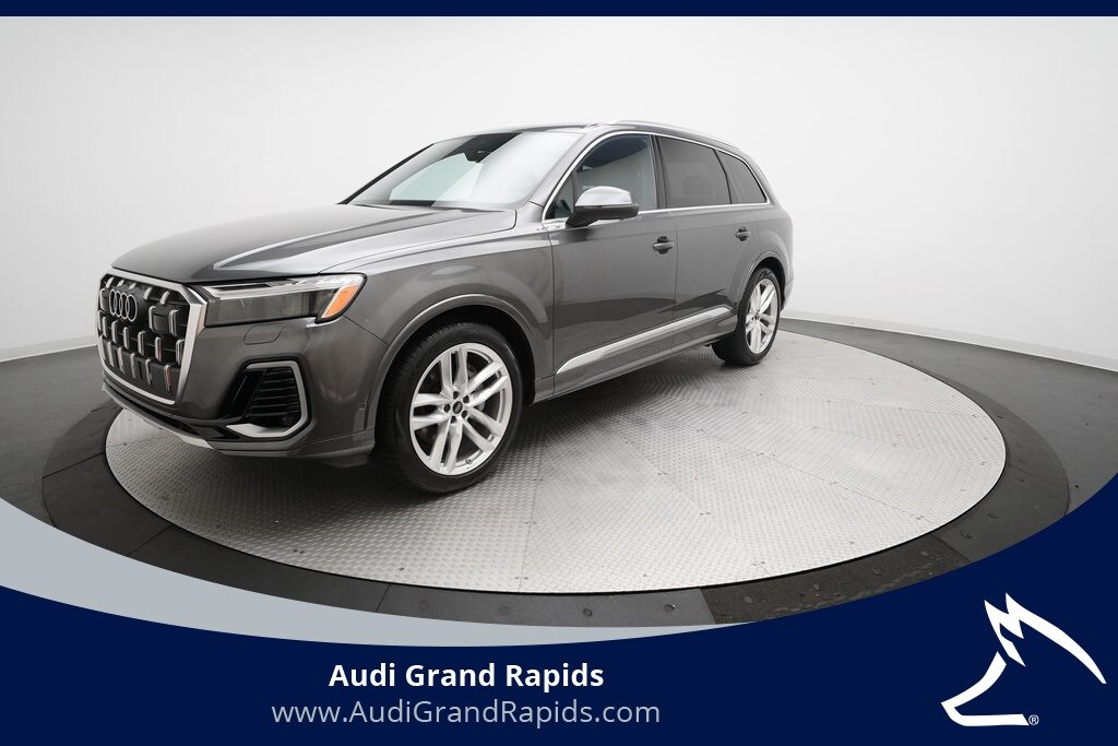 New 2025 Audi Q7 55 Premium Plus SUV