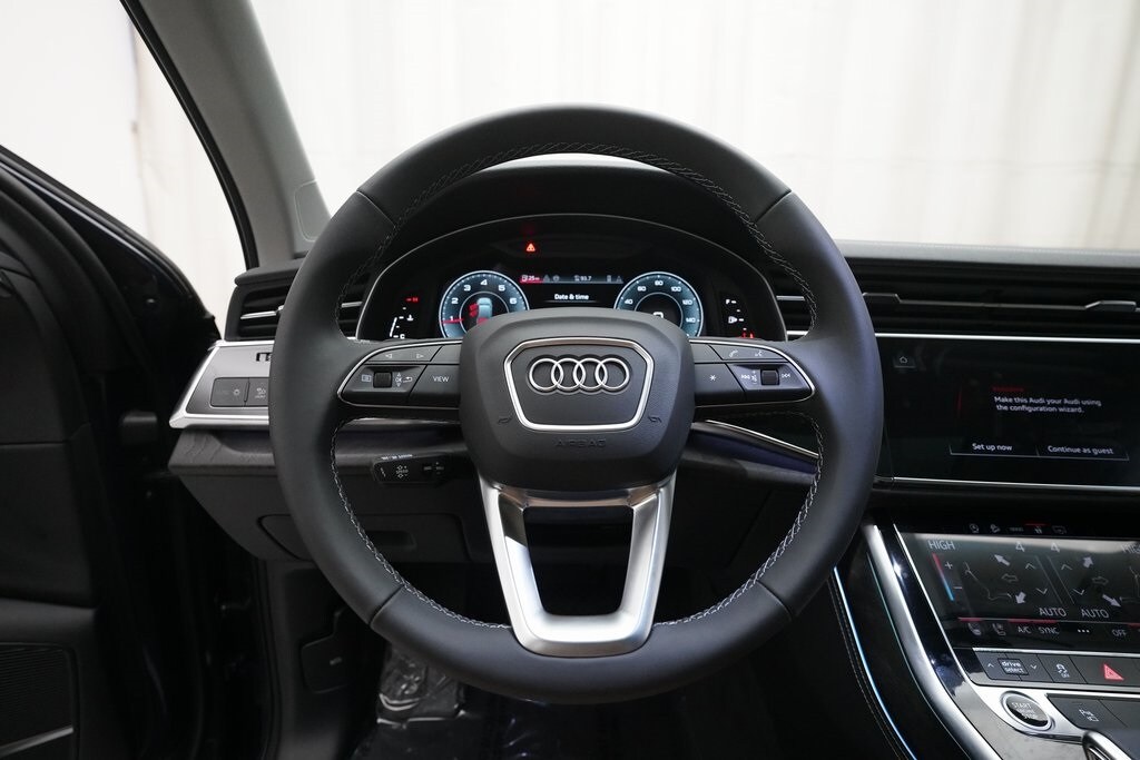 New 2026 Audi Q7 45 Premium Plus SUV