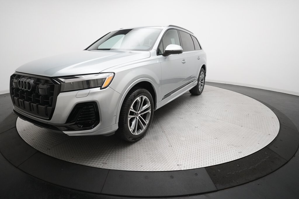 Used 2025 Audi Q7 45 Premium Plus SUV
