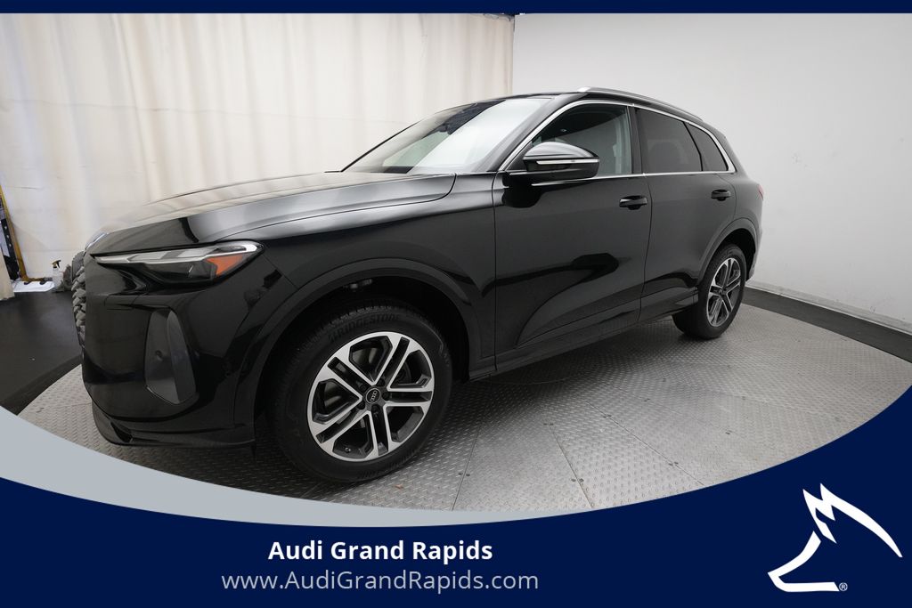 2025 Audi Q5 40 Premium's photo
