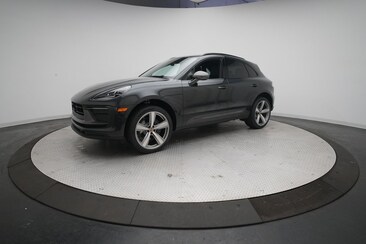 2025 Porsche Macan T SUV