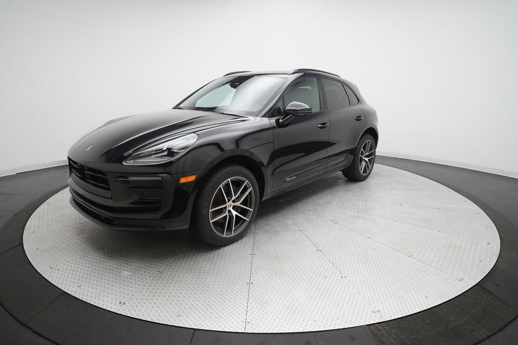 2025 Porsche Macan T
