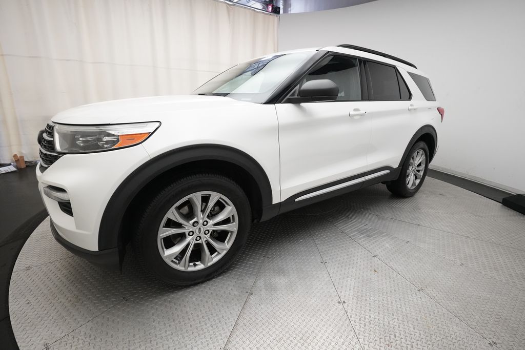 2020 Ford Explorer XLT 4WD's photo