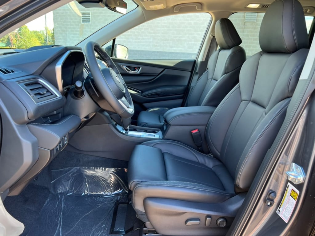New 2025 Subaru Ascent Limited 8 - Passenger SUV