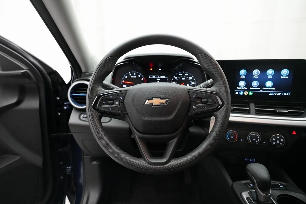 2024 Chevrolet Trax LS photo 3