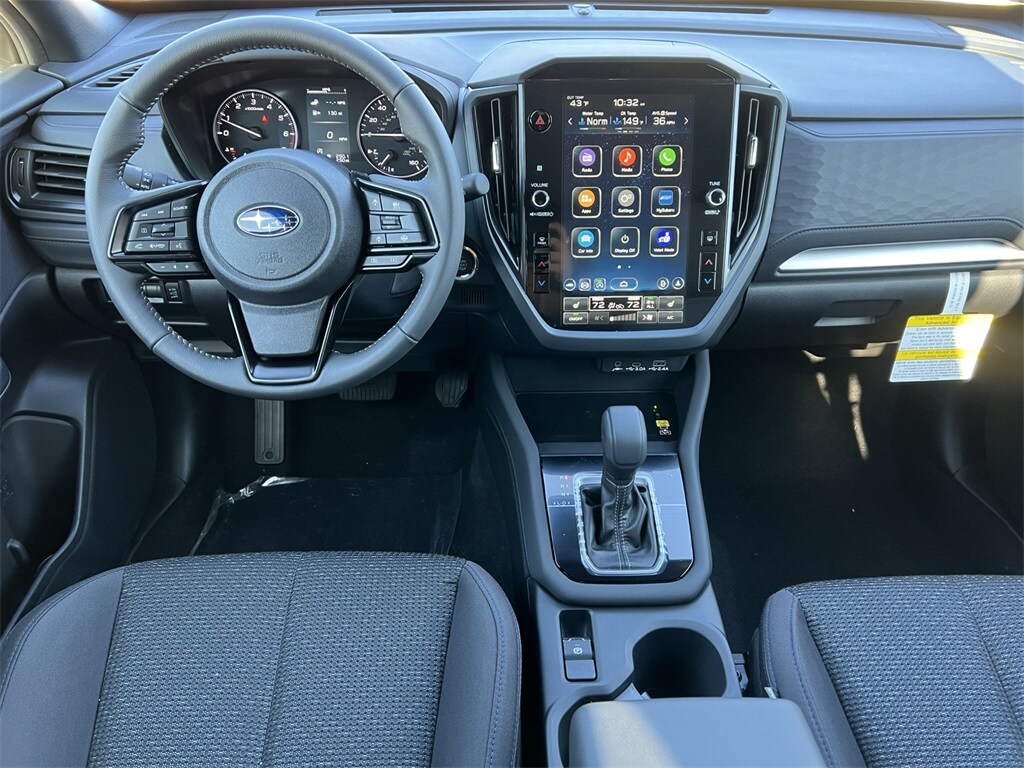 2025 Subaru Forester Premium photo 3