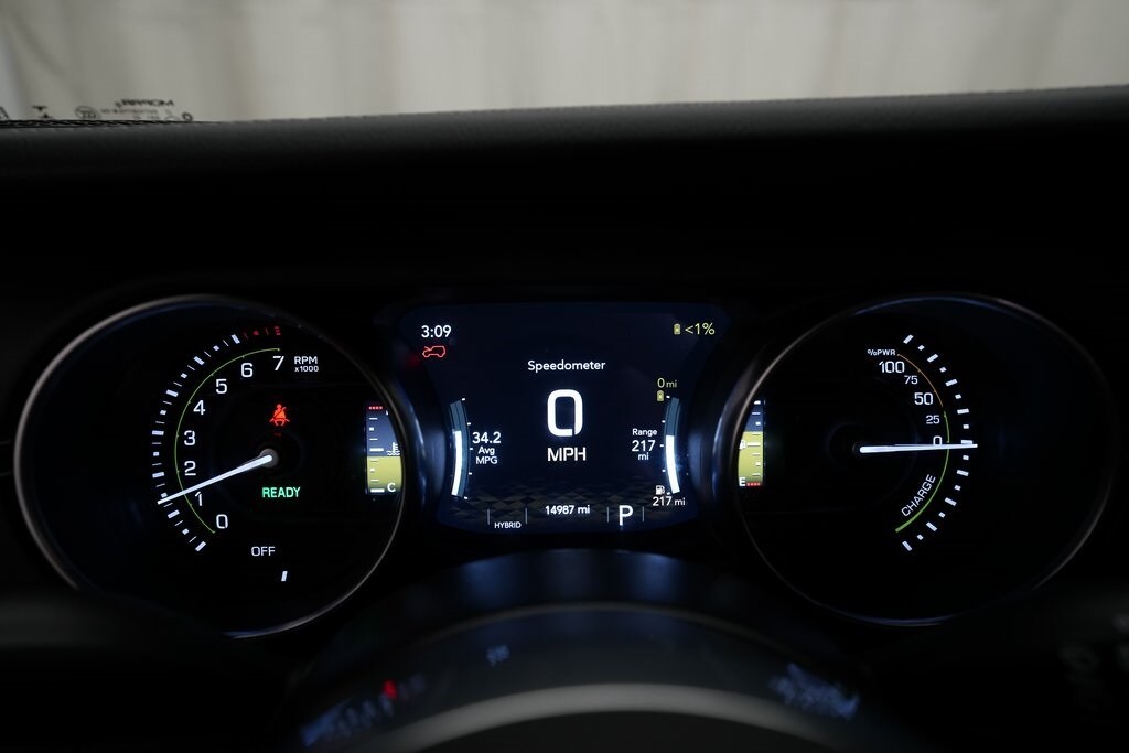2022 Jeep Wrangler Unlimited Sahara 4xe photo 2