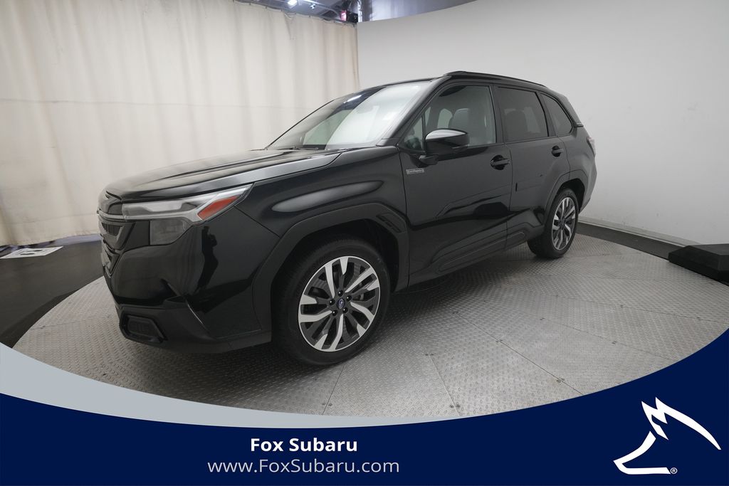 2025 Subaru Forester Touring Hybrid's photo