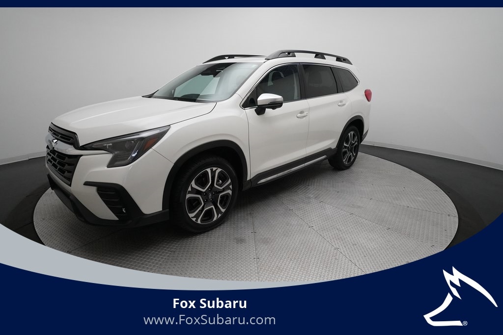 2023 Subaru Ascent Limited's photo