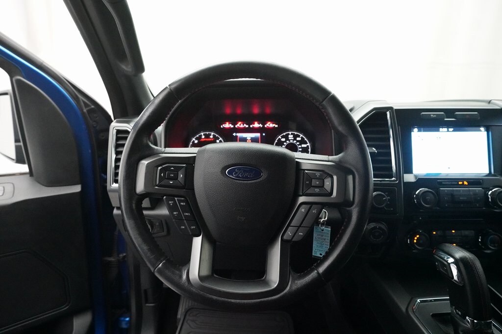 2016 Ford F-150 XLT photo 4