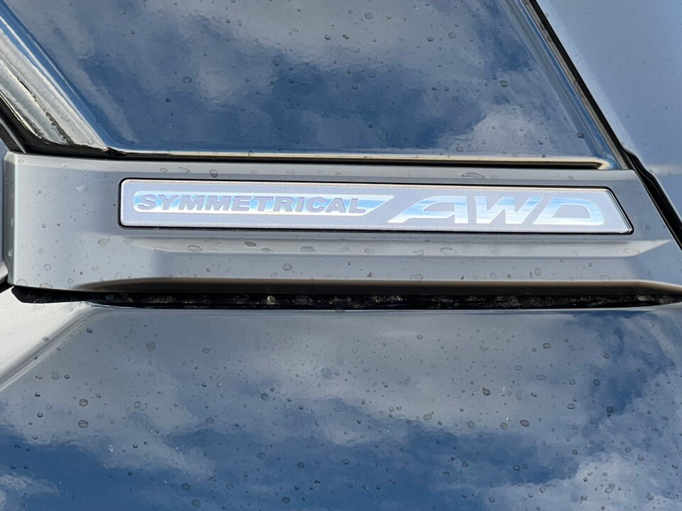 2025 Subaru Forester Touring photo 2