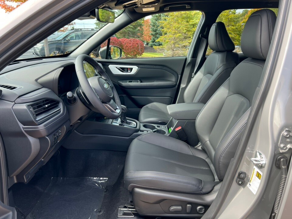 2025 Subaru Forester Limited photo 4