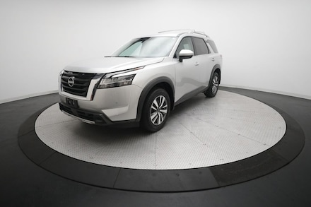 2024 Nissan Pathfinder SL SUV
