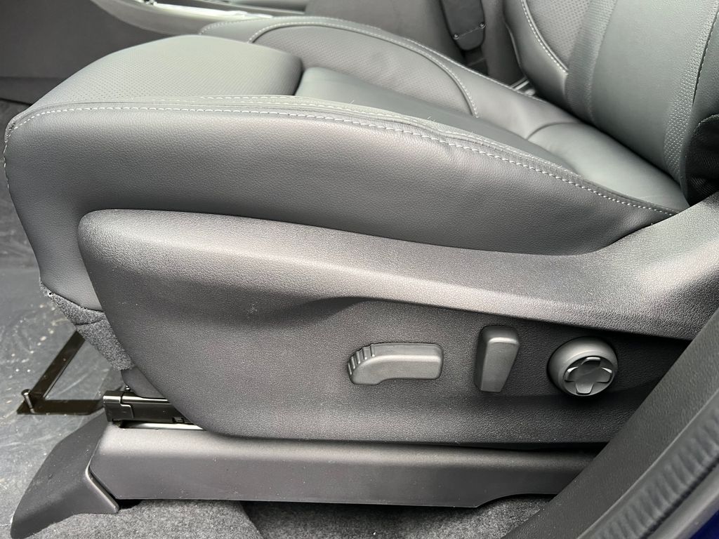 2026 Subaru Ascent Limited - Photo 12