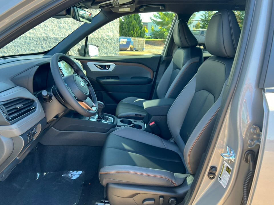 2025 Subaru Forester Sport photo 3