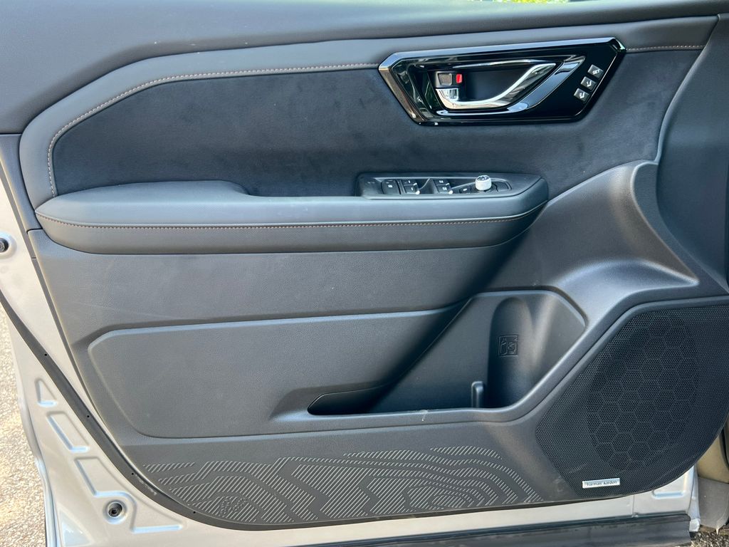 2026 Subaru Forester Touring - Photo 13