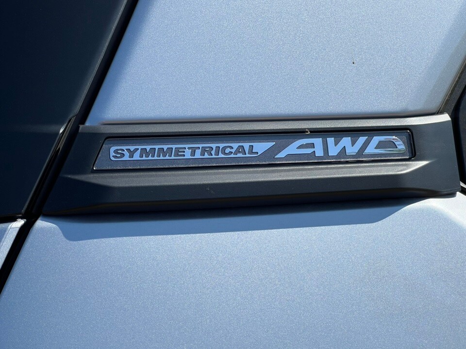 2025 Subaru Forester Premium photo 2