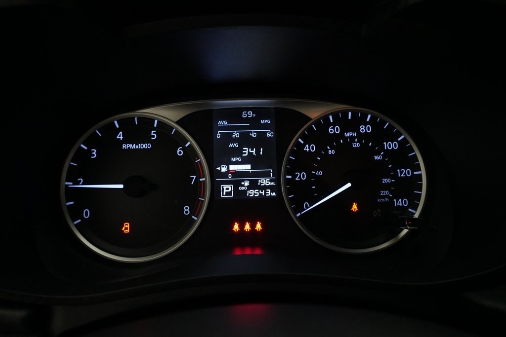 Used 2022 Nissan Versa Sedan S with VIN 3N1CN8DV2NL847618 for sale in Holland, MI