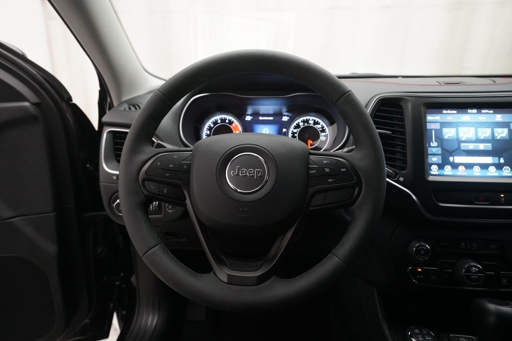 Used 2022 Jeep Cherokee Trailhawk SUV