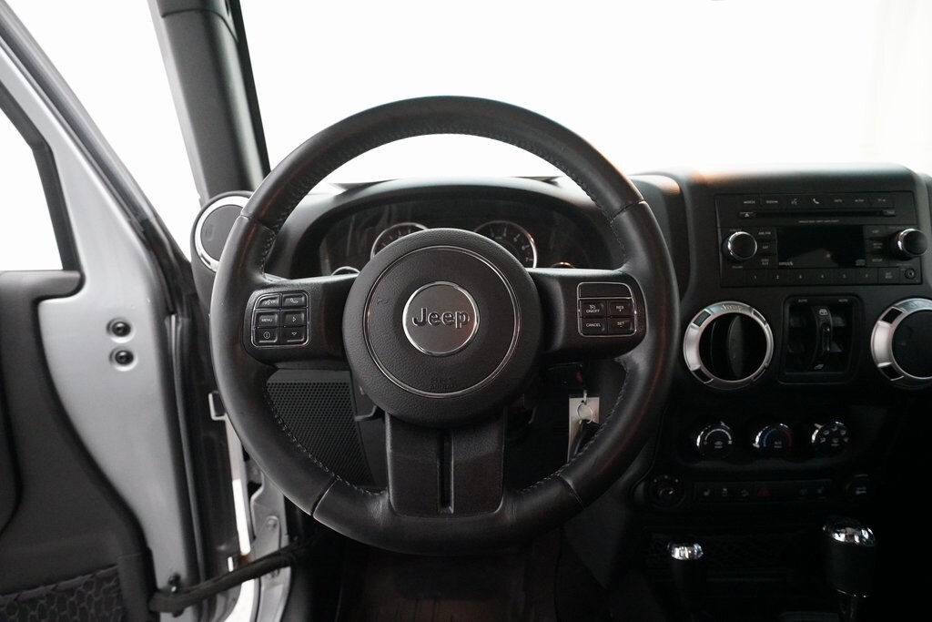 2016 Jeep Wrangler Unlimited Rubicon photo 4