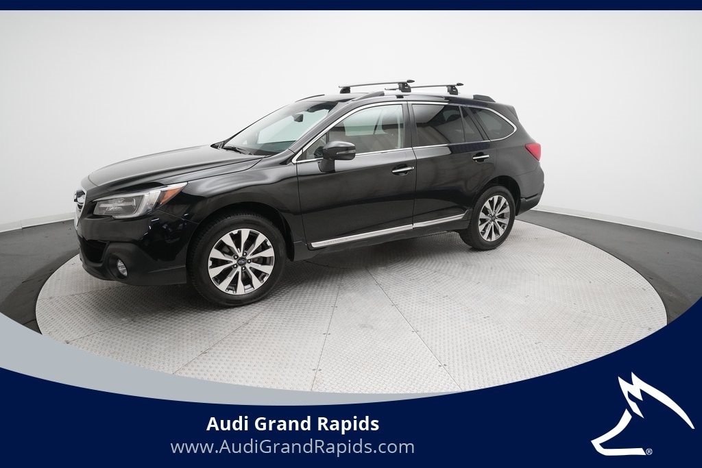 2019 Subaru Outback Touring's photo