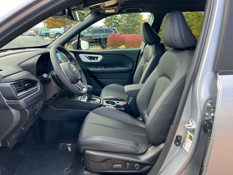 2025 Subaru Forester Limited photo 4