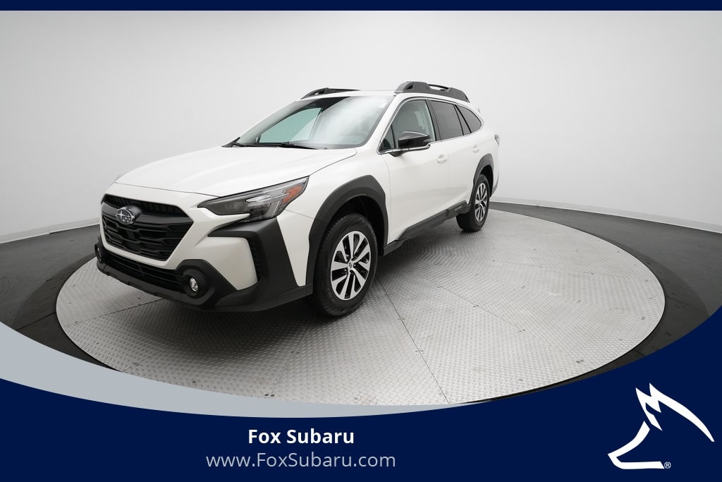 2025 Subaru Outback Premium's photo