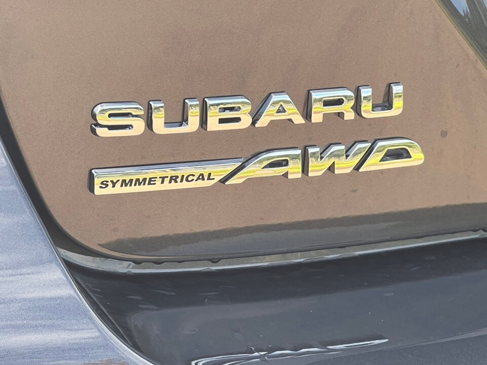 2025 Subaru Crosstrek Limited photo 2