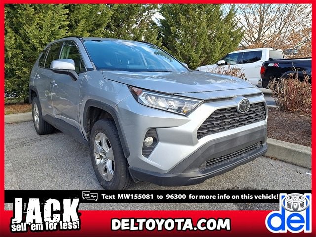 2021 Toyota RAV4 XLE's photo