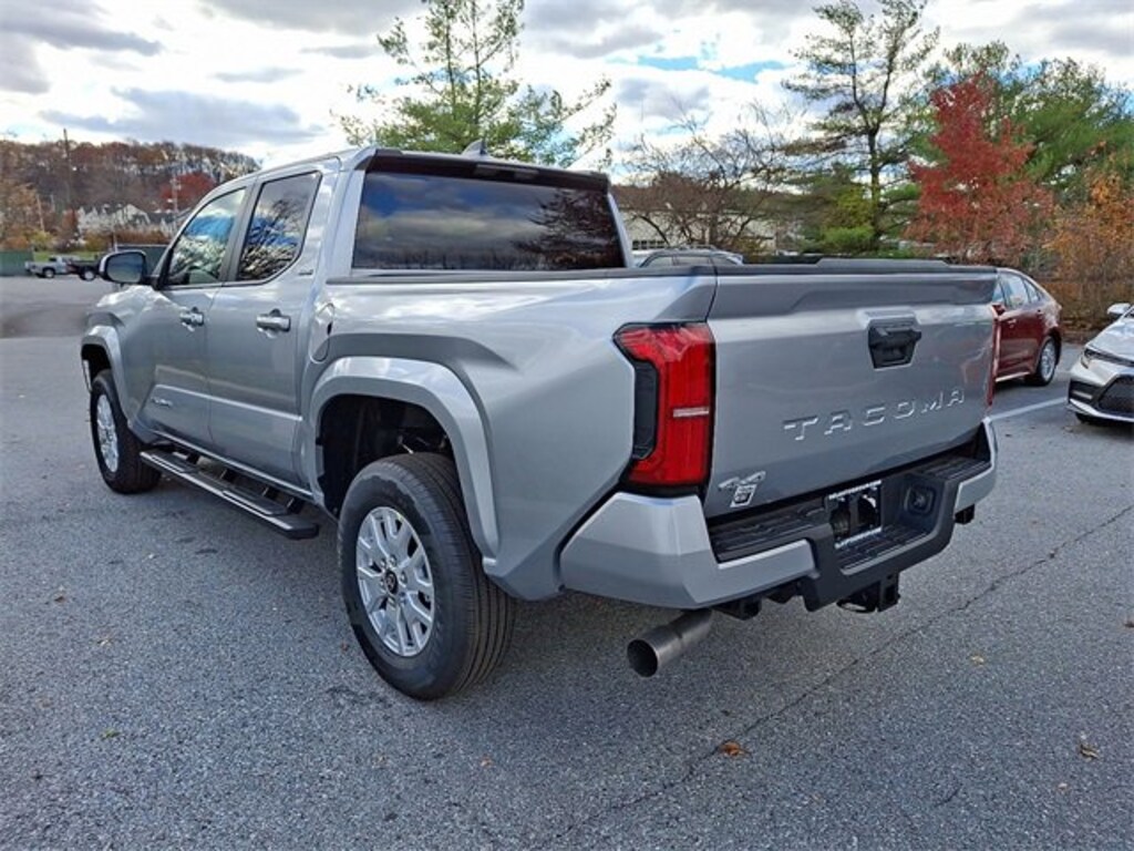 New 2025 Toyota Tacoma SR5 Truck Double Cab