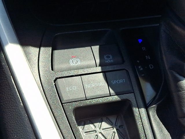 2024 Toyota RAV4 XLE - Photo 23